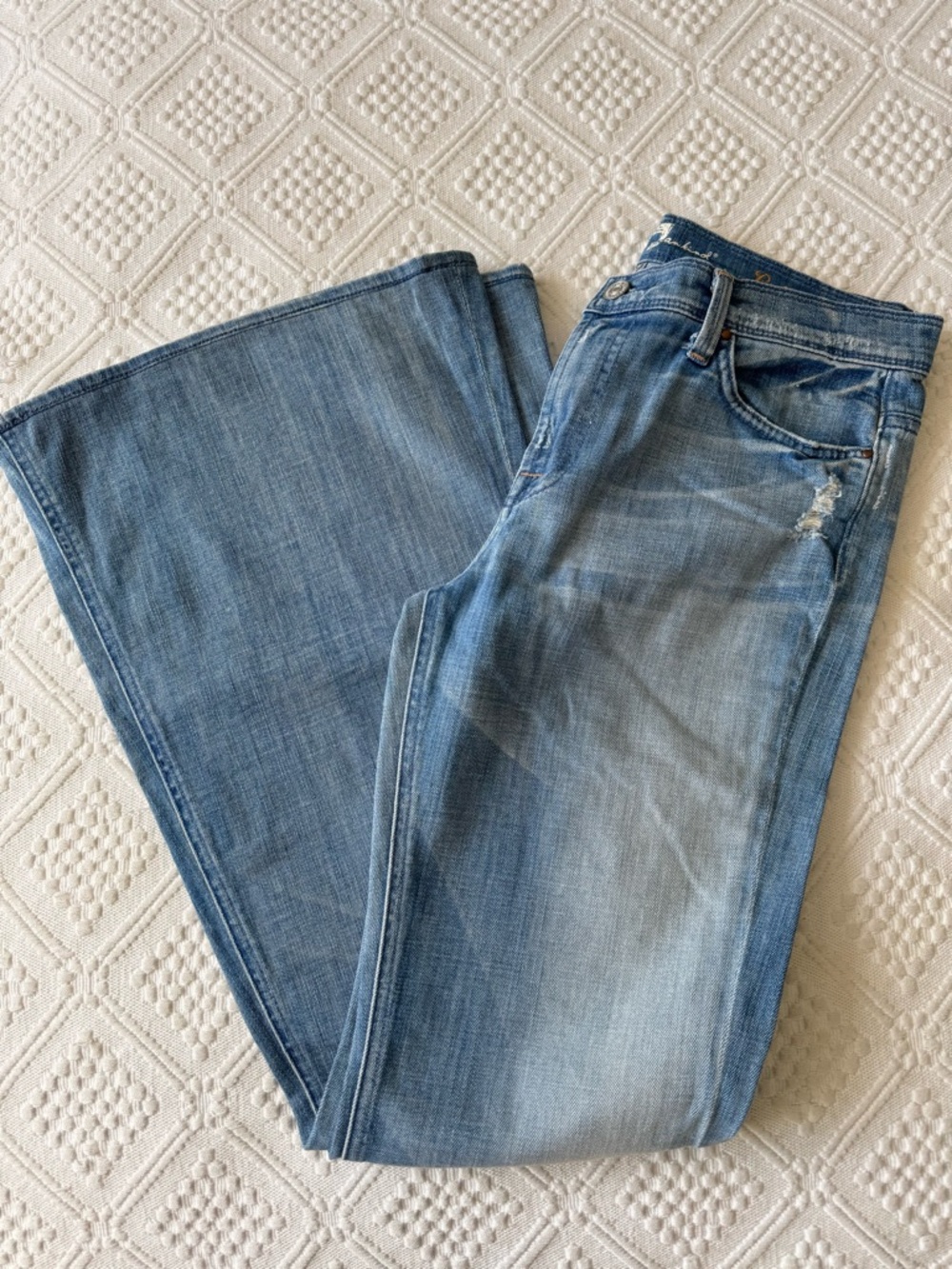 7 For All Mankind Bell Bottom Blue Jeans size 30